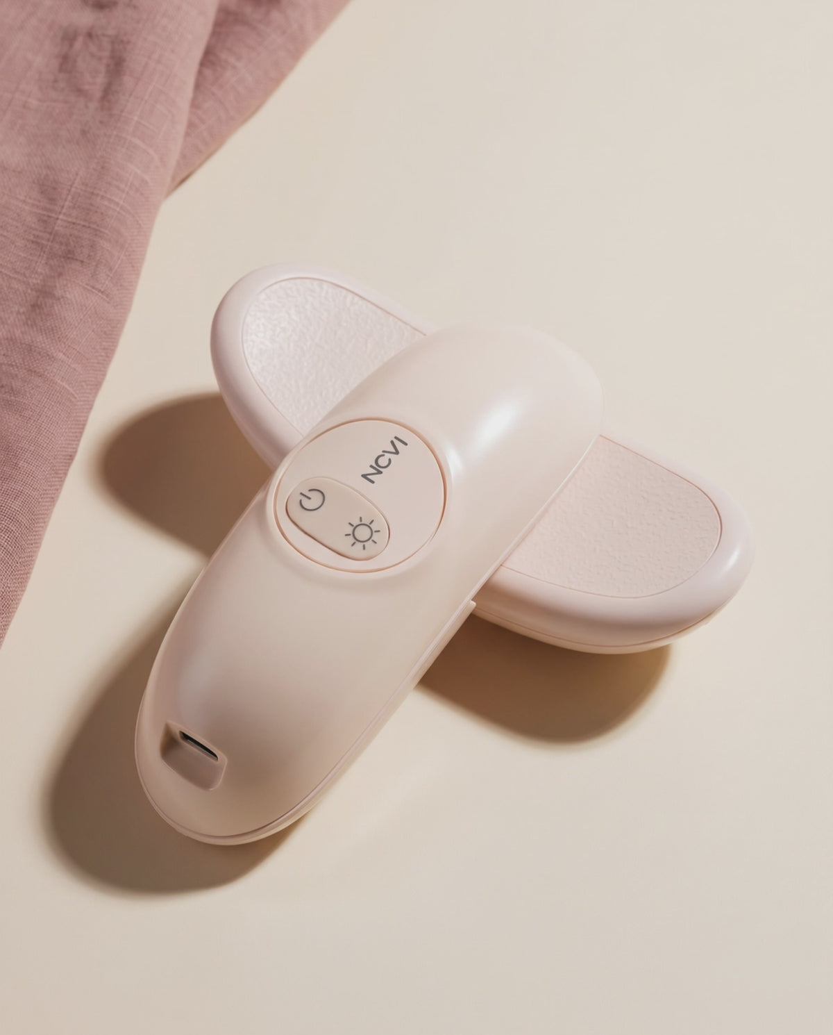 Slow look around the two Warmth Duo lactation massagers